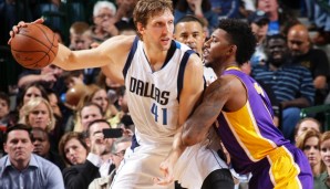 Dirk Nowitzki (l.) und die Dallas Mavericks lieferten ein Offensiv-Spektakel