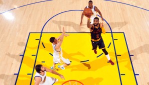 Kyrie Irving (r.) wird für den Rest der NBA Finals ausfallen