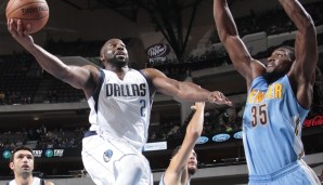 Raymond Felton (l.) und die Mavs verlieren gegen die Denver Nuggets zum Preseason-Auftakt