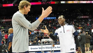 Dennis Schröder (r.) spielt seit 2013 in der NBA für die Atlanta Hawks