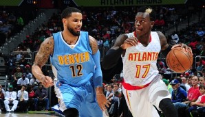 Dennis Schröder (r.) und die Hawks holen sich den Sieg gegen Denver