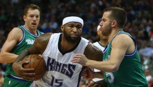 Boogie Cousins (M.) tankt sich durch, J.J. Barea ist chancenlos