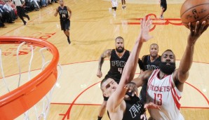 Für James Harden (r.) und die Rockets wird es richtig eng im Kampf um die Playoffs