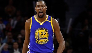 Kevin Durant legt in dieser Saison 25,3 Punkte, 8,2 Rebounds und 4,8 Assists auf.