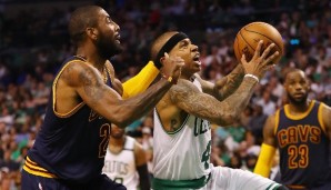 Kyrie Irving (l.) wird in der kommenden Saison ausgerechnet nach Boston wechseln