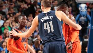 Dennis Schröder (l.) erzielte im Duell mit Dirk Nowitzki 19 Punkte für die Oklahoma City Thunder