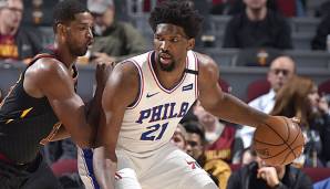 Joel Embiid verletzte sich beim Spiel in Cleveland an der Schulter.