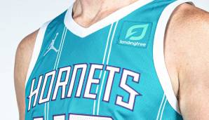 Sowohl das blaue Icon-Edition- als auch das weiße Association-Jersey sollen mit dem Design an die erfolgreiche Hornets-Ära Ende der 90er- und Anfang der 2000er-Jahre anknüpfen.