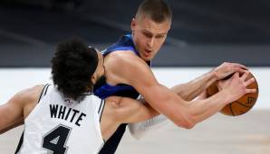 Kristaps Porzingis verbuchte gegen die San Antonio Spurs ein Double-Double.