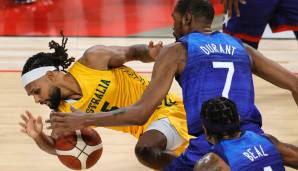 Patty Mills (l.) und die Australier haben Team USA ihre zweite Niederlage im zweiten Test beschert.