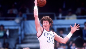 BILL WALTON (Clippers): Bevor Walton bei den Clippers unterschrieb, hatte das Team eine Bedingung zu erfüllen: Der Big Man wollte jeweils 8 Tickets für sieben eigentlich ausverkaufte Bruce Springsteen-Konzerte, die der "Boss" in L.A. spielen würde.