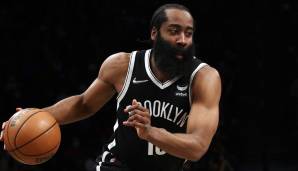 Stress macht man sich in Philly bei der Simmons-Thematik also offenbar nicht. Auch bei den Sixers geht der Blick schon Richtung Sommer, wenn womöglich JAMES HARDEN auf den Markt kommen könnte. Der soll weiterhin das erklärte Ziel von Morey sein …