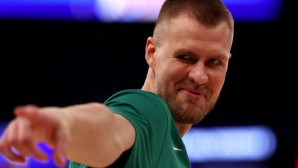 Kristaps Porzingis spielt seit dieser Saison bei den Boston Celtics.