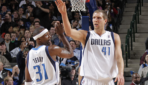 Jason Terry und Dirk Nowitzki waren in der Schlussphase gegen den Utah Jazz zur Stelle