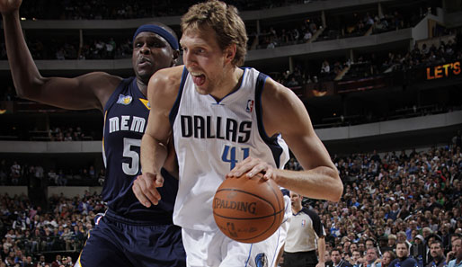 Dirk Nowitzki spielte stark, letztlich war aber Gegenspieler Zach Randolph (l.) der Matchwinner