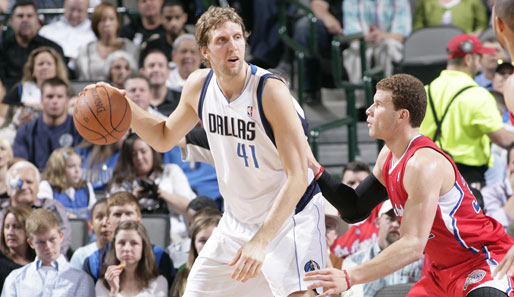 Trotz Shooting-Star Blake Griffin (r.) setzten sich Dirk Nowitzki und seine Mavs letztlich durch