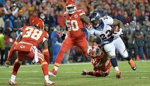 C.J. Anderson (r.) war von der Chiefs-Defense nicht zu halten