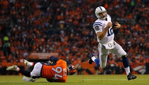 Andrew Luck ist entwischt, Pass Rusher DeMarcus Ware bleibt im Staub zurück