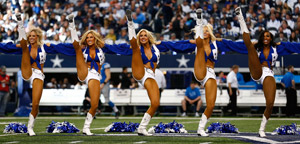 Hoch das Bein! Die Cheergirls der Cowboys feiern