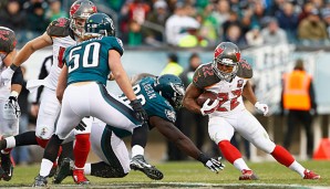 Doug Martin (r.) dominierte die Eagles mit einer historischen Leistung - und einem Rekord