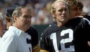 Quarterback Terry Bradshaw (r.) gewann unter Erfolgscoach Chuck Noll vier Super Bowls in den 70er Jahren mit den Pittsburgh Steelers.