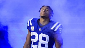 Star-Running-Back Jonathan Taylor darf sich ein neues Team suchen. Wie NFL-Insider Ian Rapoport berichtet, haben die Indianapolis Colts nach mehrfachen Gesprächen mit dem Spieler dessen Trade-Anfrage zugestimmt.