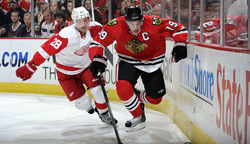 Die Chicago Blackhawks und Detroit Red Wings haben erneut große Chancen auf den Stanley Cup