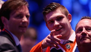 Leon Draisaitl (M.) wurde von den Edmonton Oilers an dritter Stelle gedraftet