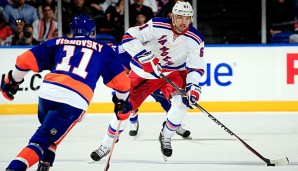 Rick Nash (r.) fuhr mit den Rangers bei den Islanders einen Sieg ein