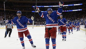 Derick Brassard (l.) und die New York Rangers legten einen überzeugenden Start hin